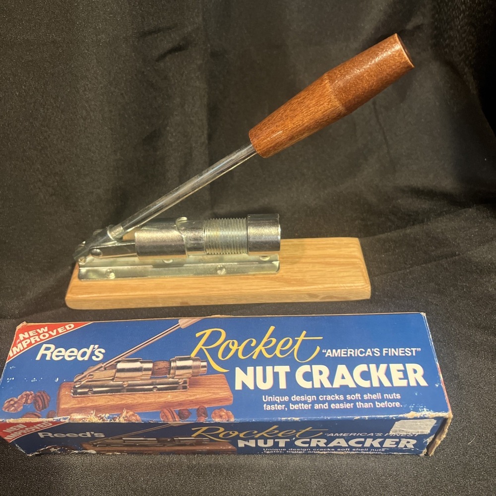 Vintage Reed's Rocket Nut Cracker Wood & Steel‎ Model 816 w/ Original Box